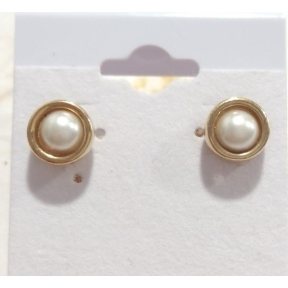 M&S Vintage Gold Tone Stud Earrings Circles Faux Pearls Dainty Retro 80 ED1